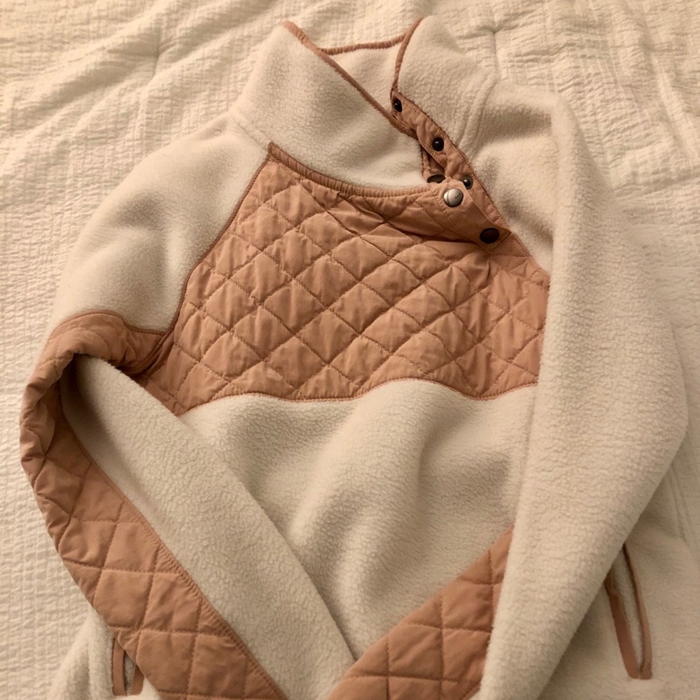 ABERCROMBIE & FITCH ASYMMETRICAL FLEECE